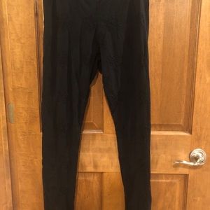 Johnny Was Black Embroidered Floral Leggings Small